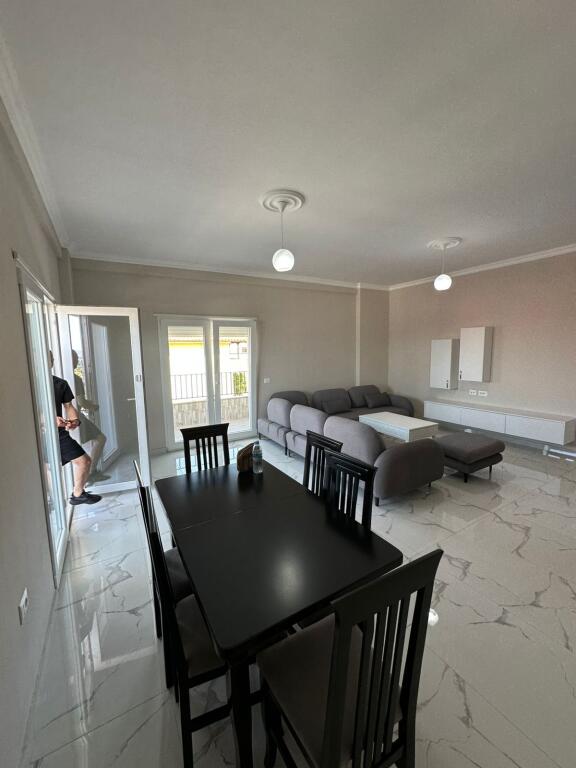 apartament me qera 2+1 kamez