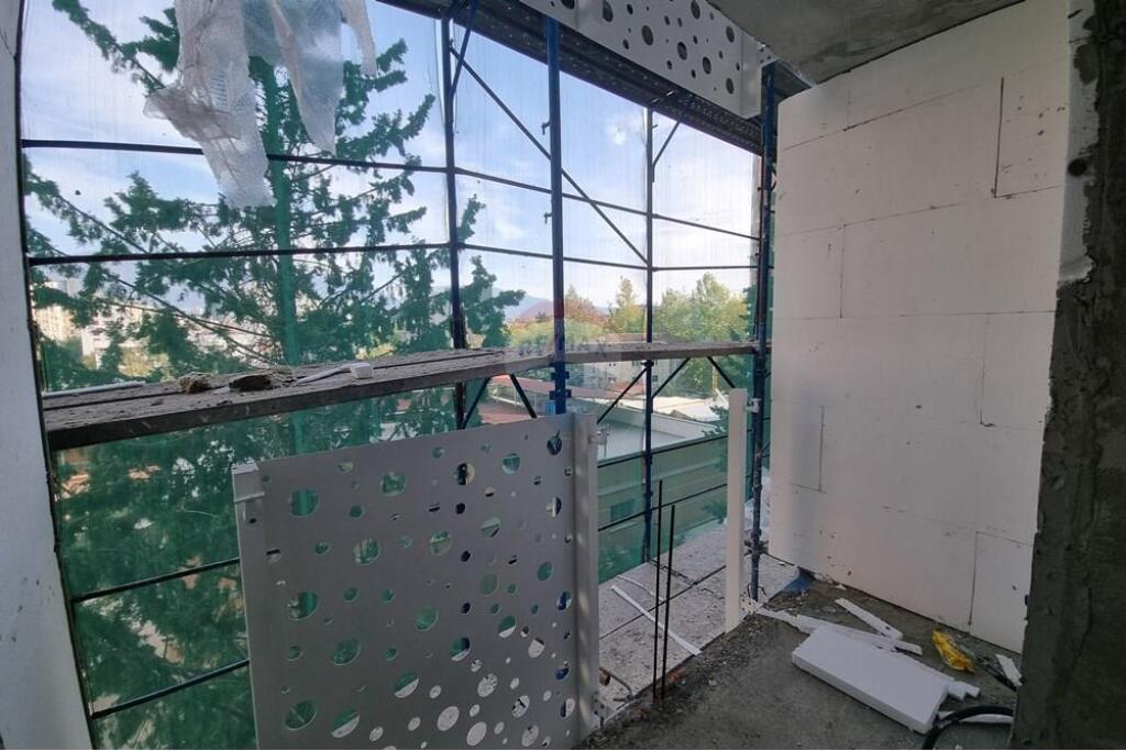 APARTMENT 1+1 CLEARING AT CORNER RESIDENCE!