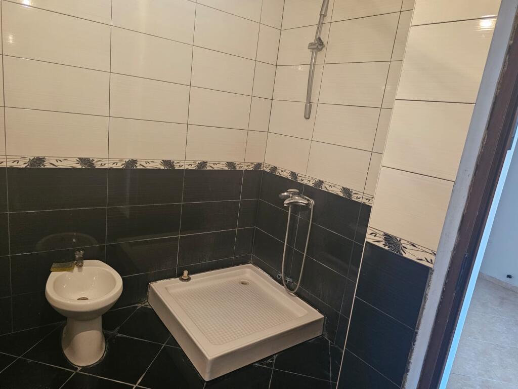 Qera, Hyrje private 2+1,Kodra E Priftit, 500 euro