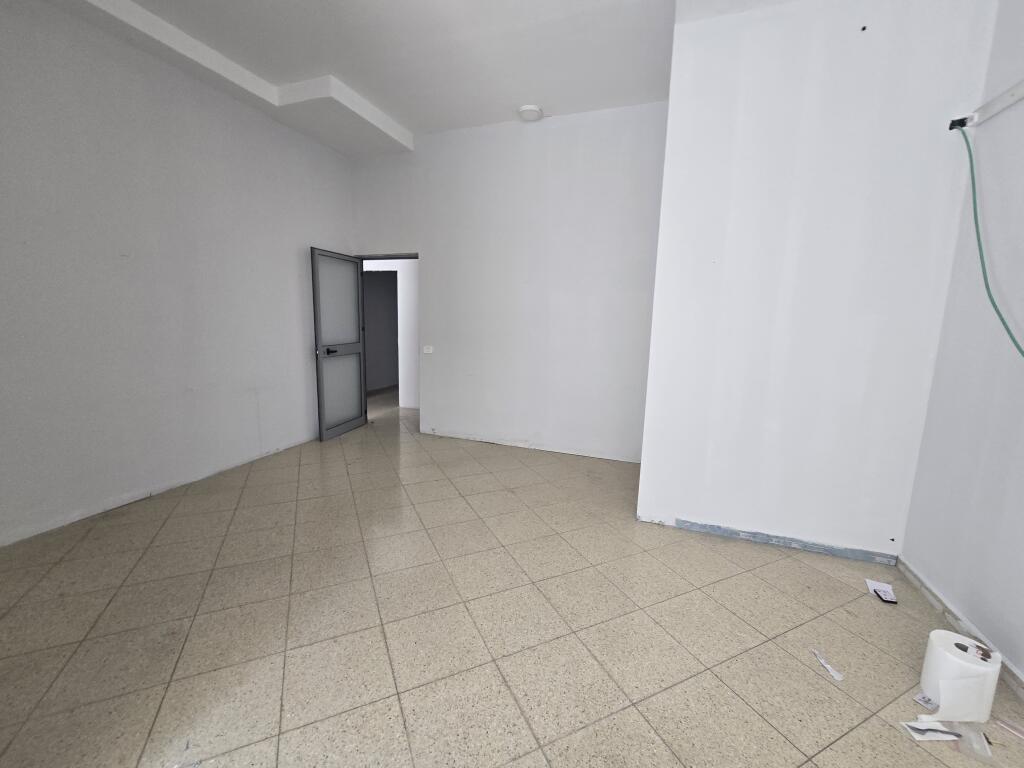 OCCASION Business Unit for Sale at Kodra e Diellit Street