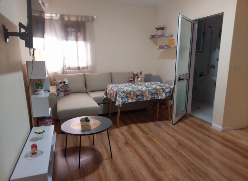 📍 Myslym Shyri (near Police Directorate)   🏠 Apartment 1+1 for rent   💶 Price: 600€/month   