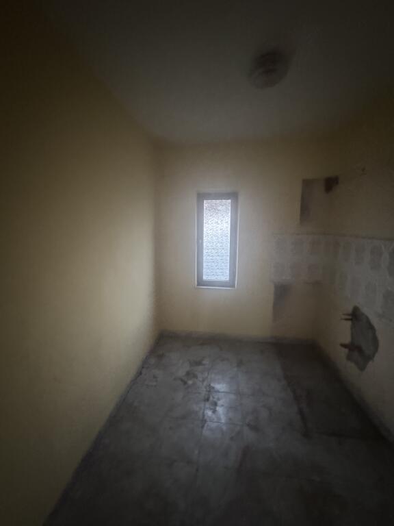 Shitet super apartament ne qender
