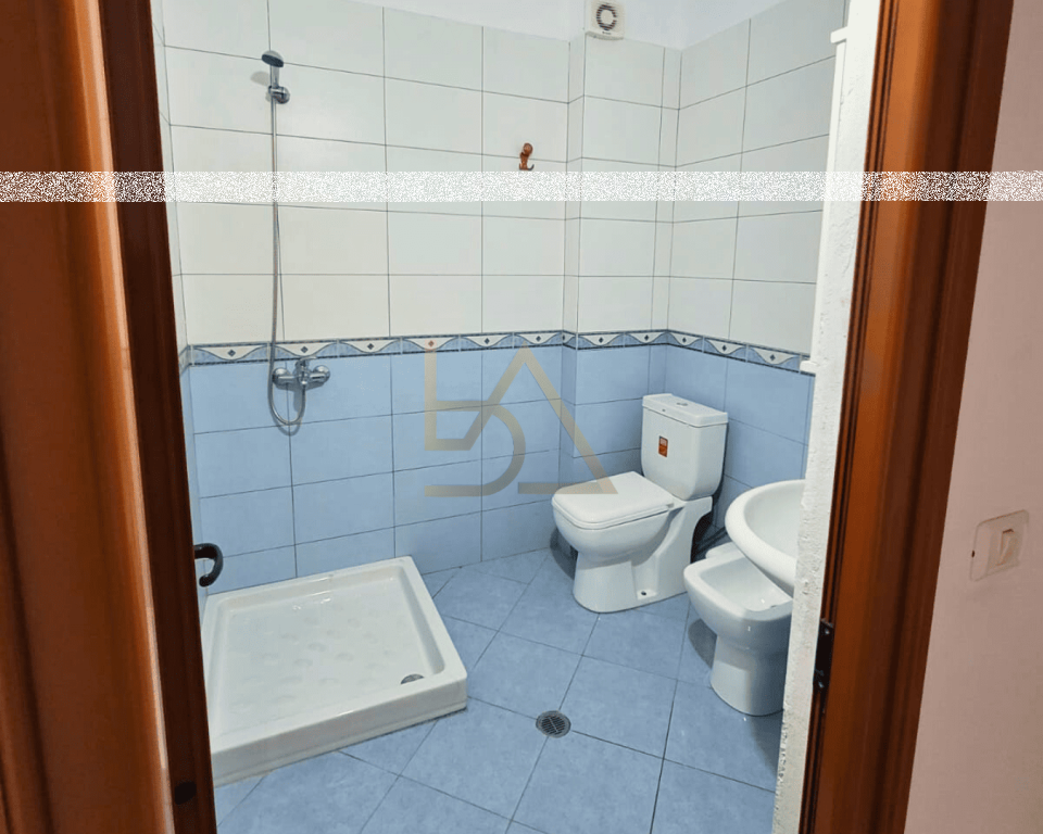Appartamento in Affitto – Quartiere N. 13, Durrës