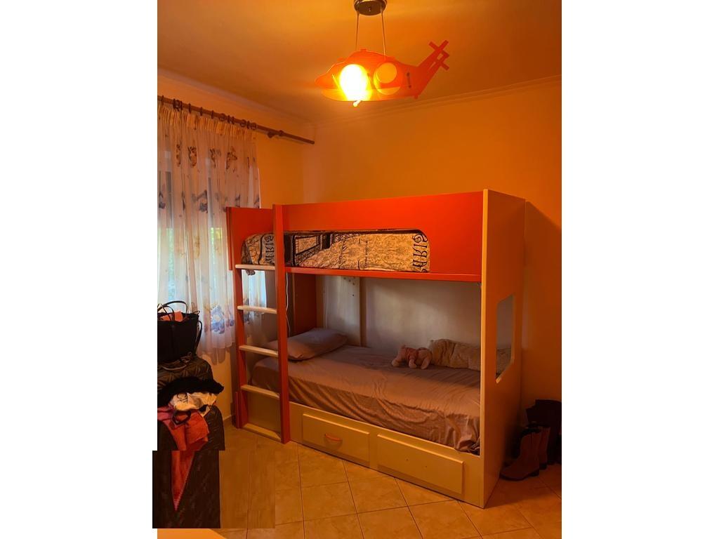 Apartament me qera prane Restorant Durresit 450 € /Muaj