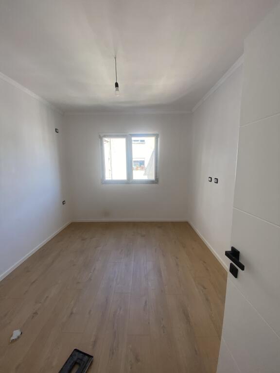 2+1, invested, 5th floor without elevator, Don Bosko, 128000