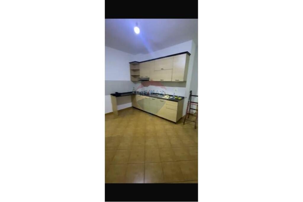 Apartament 2+1 per qira ne Astir !