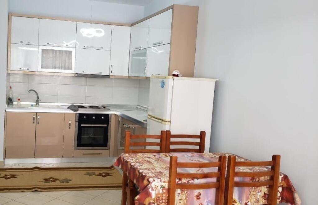 APARTAMENT ME QERA 1+1 ASTIR 450 EURO