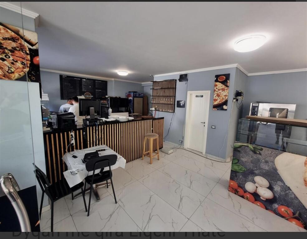 Business premises with veranda, dry lake, 500 euros