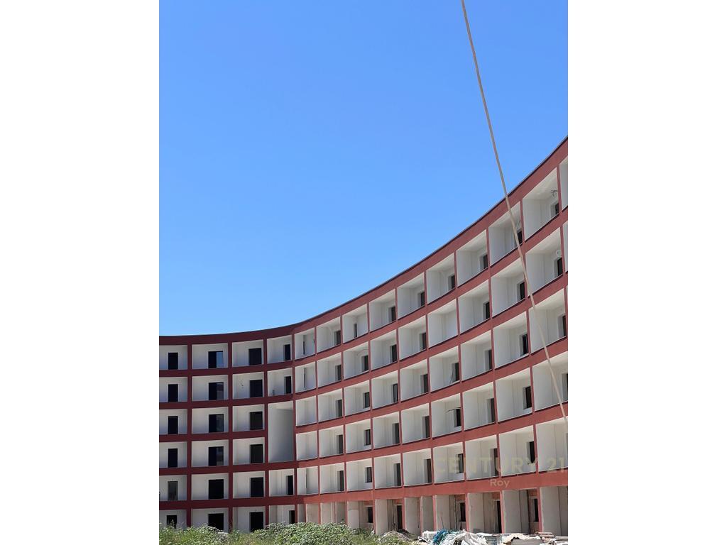 VENDESI APPARTAMENTO 1+1 CON CORTILE NEL RESIDENCE EON, GOLEM!

