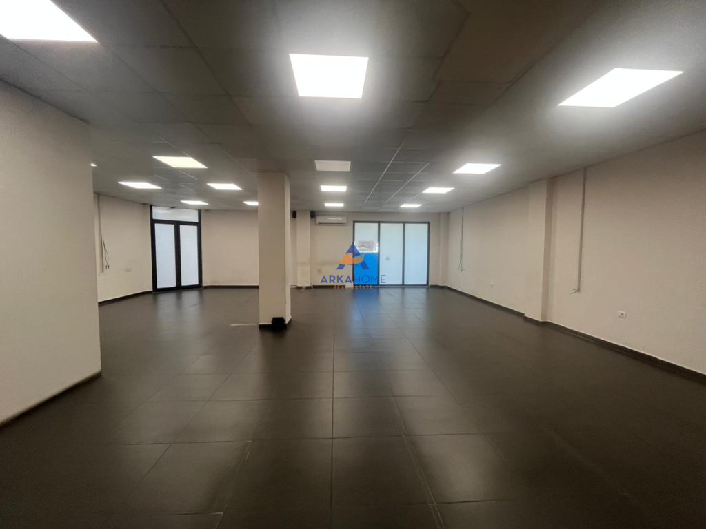 PREMISES FOR RENT 200 M2 AT "ZOOLOGICAL GARDEN" 2000 EURO