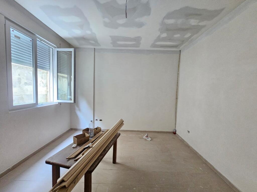 VENDESI APPARTAMENTO 1+1 PRESSO LA ROCCIA DI KAVAJË
