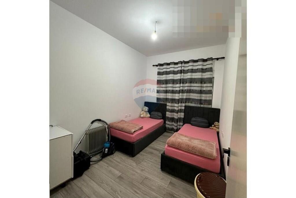 Apartament - Për Shitje - Kompleksi Mangalem, Ali Demi, Tiranë