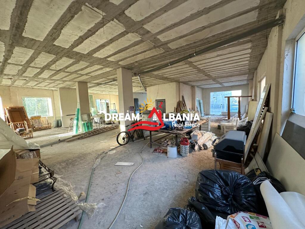 Warehouse for sale on Dibra Street near Tower Bridge in Tirana (ID 4181096)