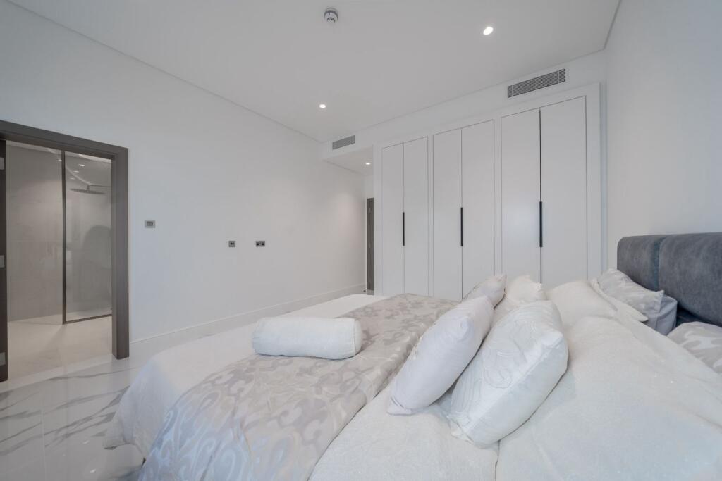 Apartament Luks Me Qera 2+1+2+Post Parkimi Ne Porcelan (ID B2201412) Tirane