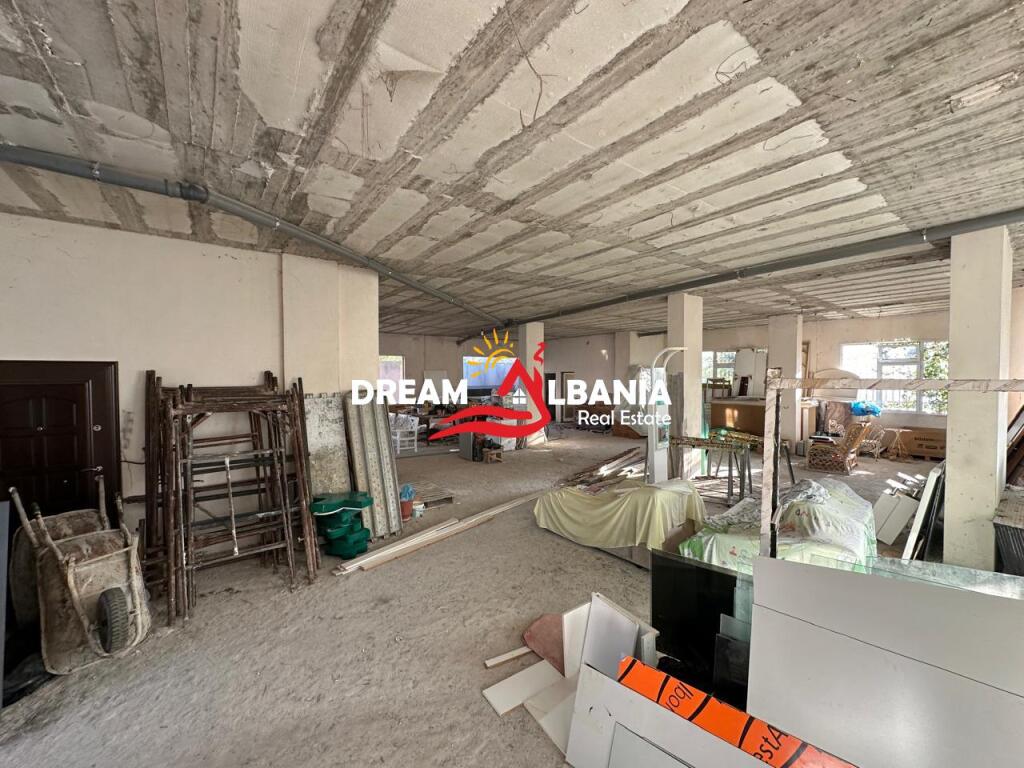 Warehouse for sale on Dibra Street near Tower Bridge in Tirana (ID 4181096)