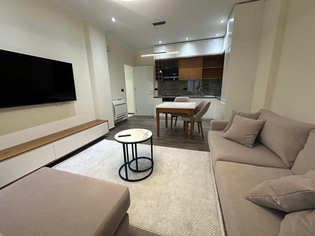 APARTAMENT 1+1 Me PARKIMI | Ne Shitje | Teg