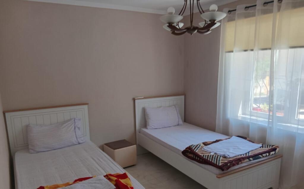 APARTAMENT ME QERA 2+1 PAZARI I RI 700 EURO