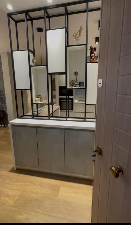 Apartament 2+1 për Shitje – Pranë Kopshtit Zoologjik/Botanik, te Pallati i Picerisë “Pavaroti”