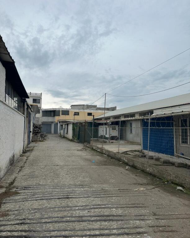 Warehouse with Property Certificate for Sale, in Durrës.  