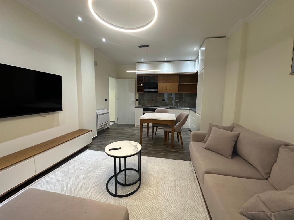 APARTAMENT 1+1 Me PARKIMI | Ne Shitje | Teg