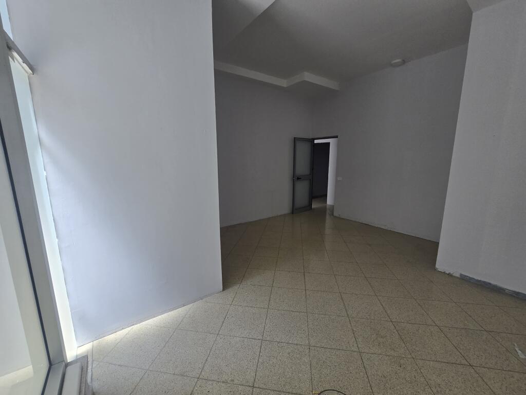 OCCASION Business Unit for Sale at Kodra e Diellit Street