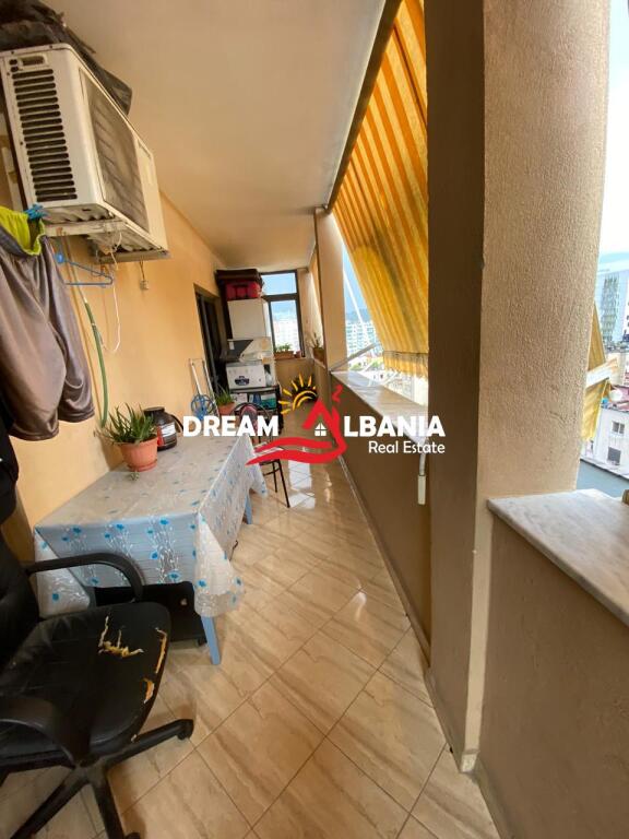Appartamento 2+1 in vendita a 21 Dhjetori vicino al Quartiere Nr.2 a Tirana (ID 41211402)
