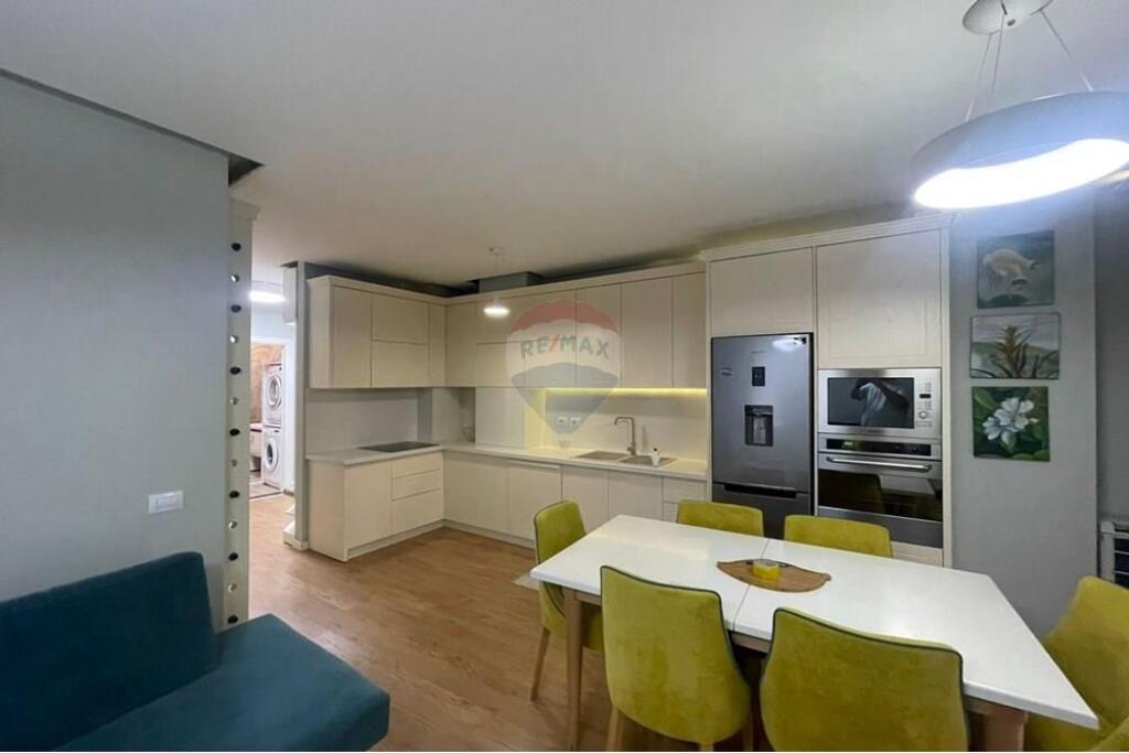 Apartment 2+1+2, Complex Contact 21 December