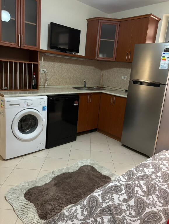 For rent 1+1 Myslym Shyri