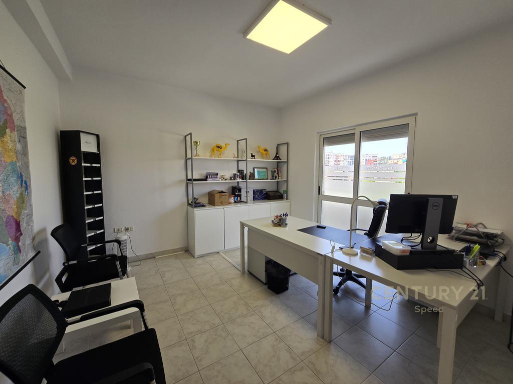 4-Storey Villa for rent in the Misto Mames area!!