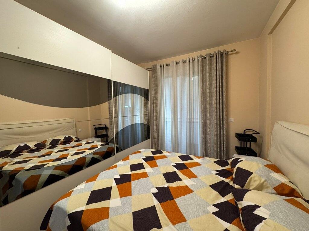 Tower Bridge 3, Appartamento 2+1 con Posto Auto in Affitto 600 € /Mese