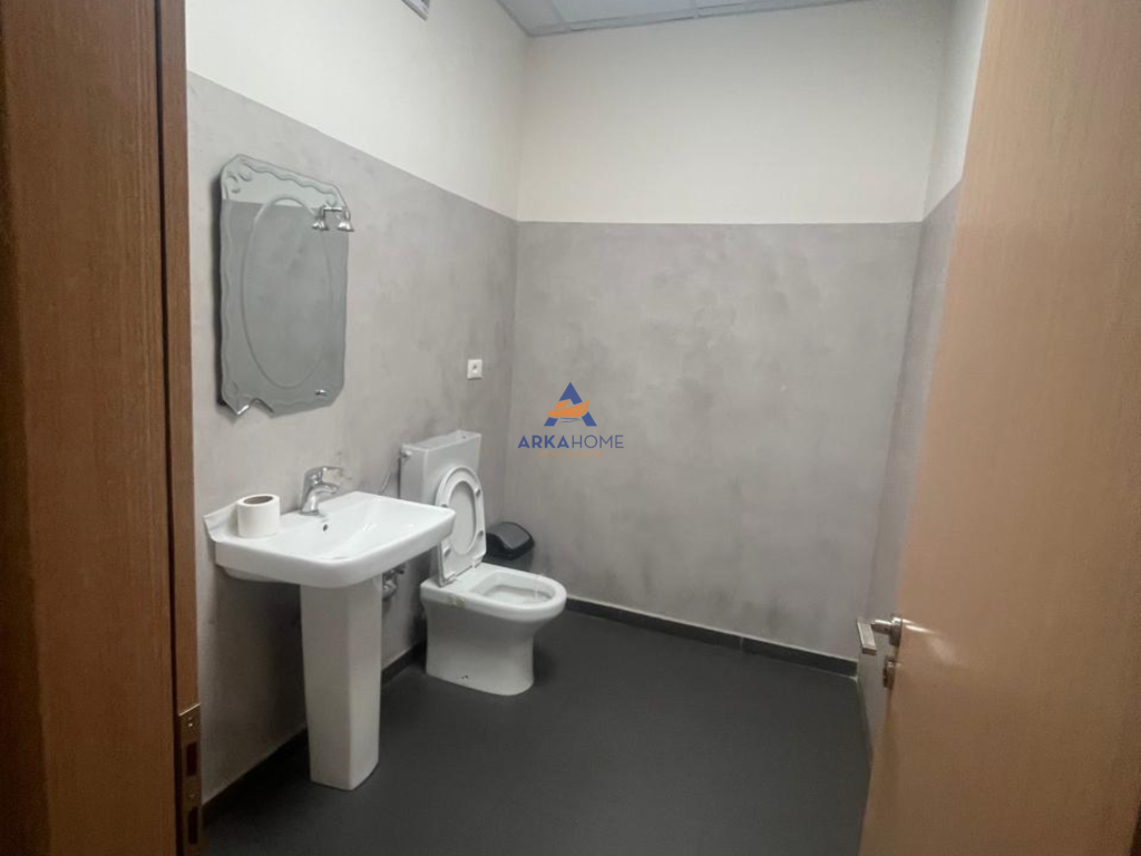 PREMISES FOR RENT 200 M2 AT "ZOOLOGICAL GARDEN" 2000 EURO