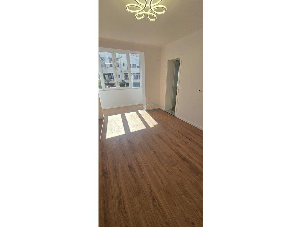 For sale, 1+1 Apartment, Sami Frashëri Street (Opposite Petro Nini Luarasi High School), Tirana