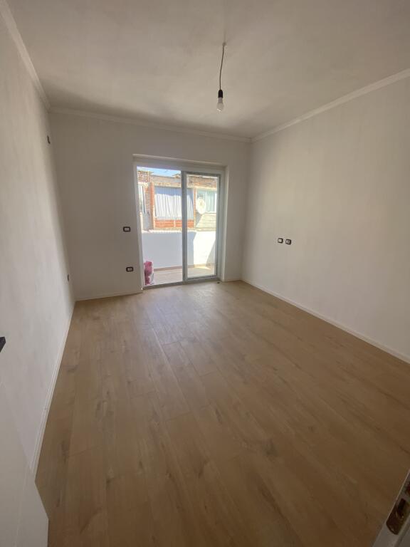 2+1, invested, 5th floor without elevator, Don Bosko, 128000