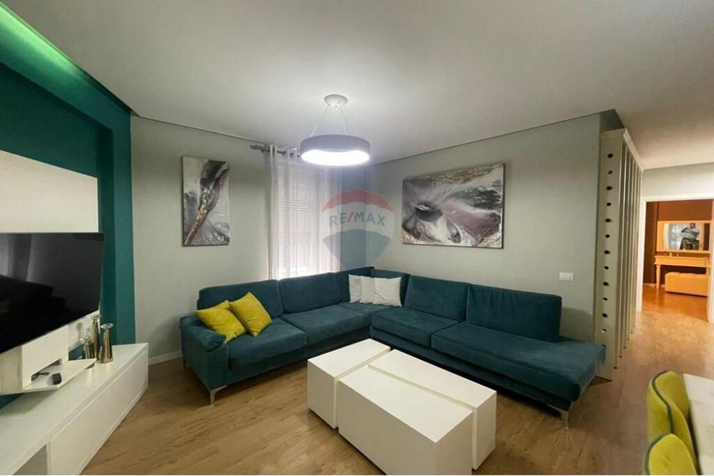 Apartment 2+1+2, Complex Contact 21 December