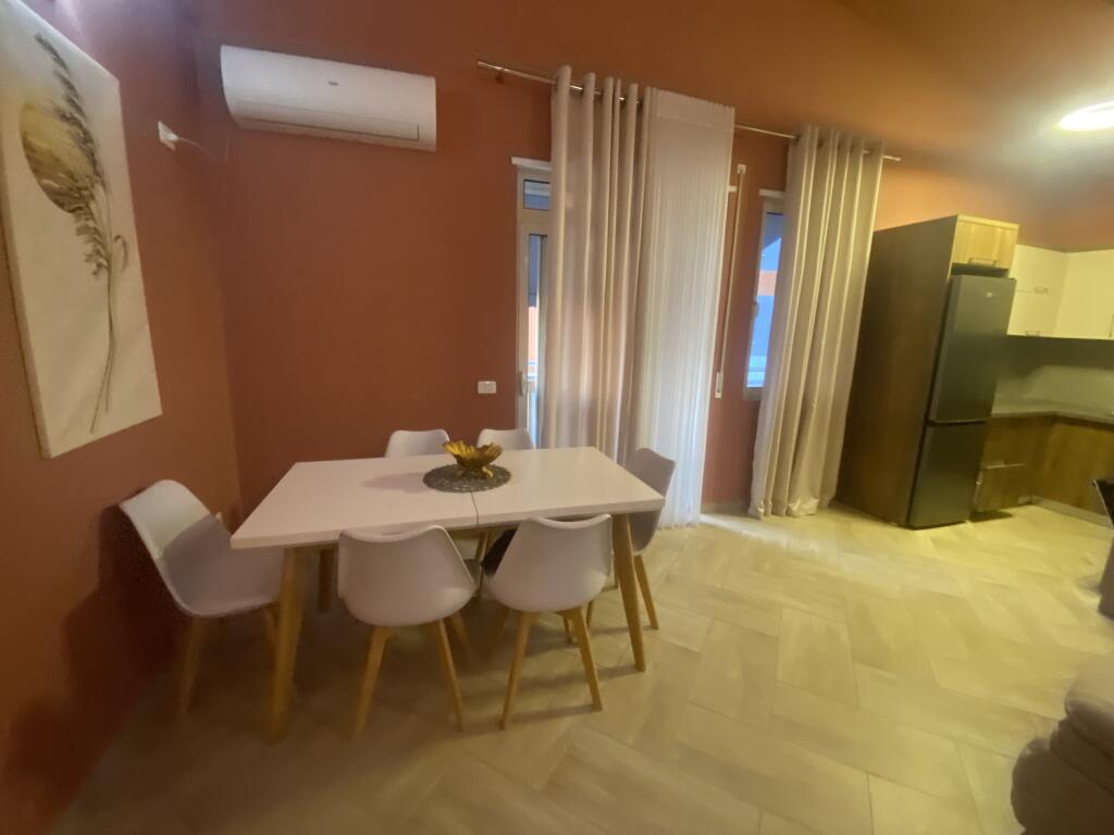 2+1, furnished attic, with parking, 800 euros, dry lake