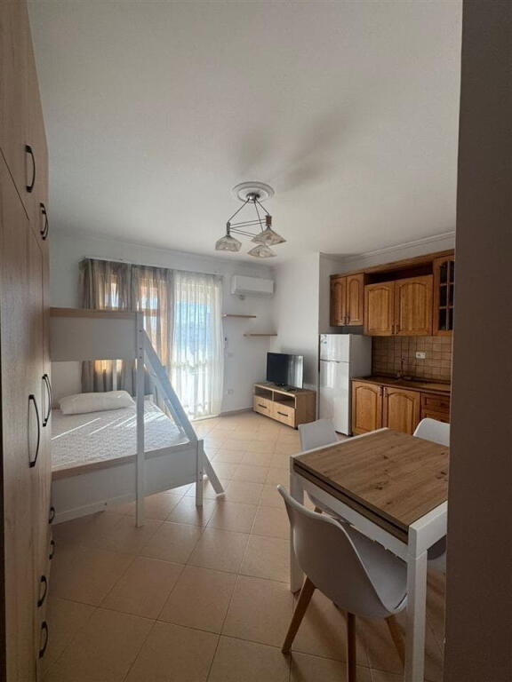 Garsoniere Me Qera Tek Brryli (ID BG140) Tirane.