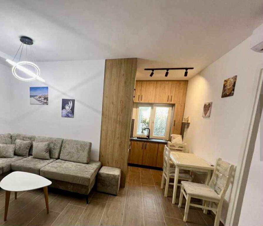 FOR RENT 1+1 APARTMENT NEAR MARLIN BARLETI 500 EURO