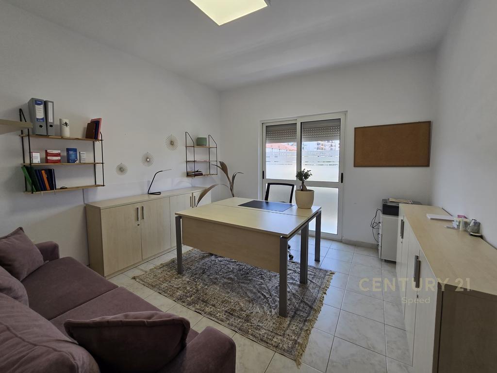 4-Storey Villa for rent in the Misto Mames area!!