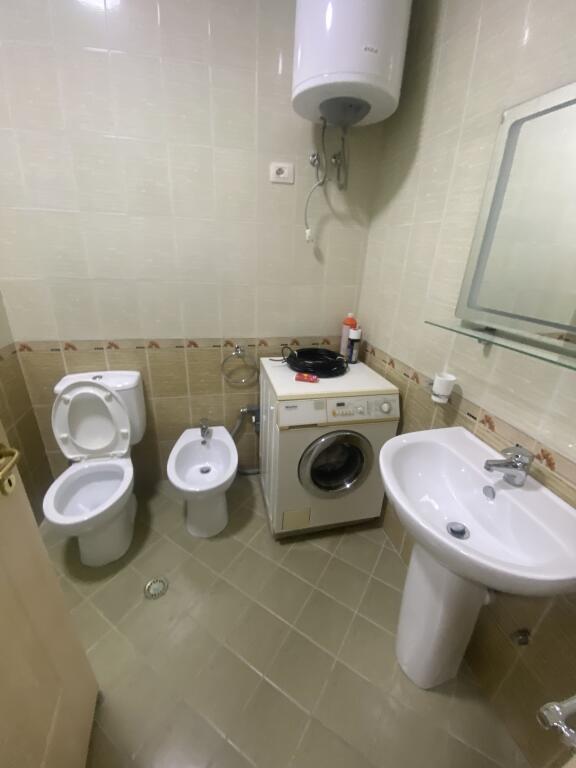2+1,furnished with parking price 700 euros negotiable, dry lake