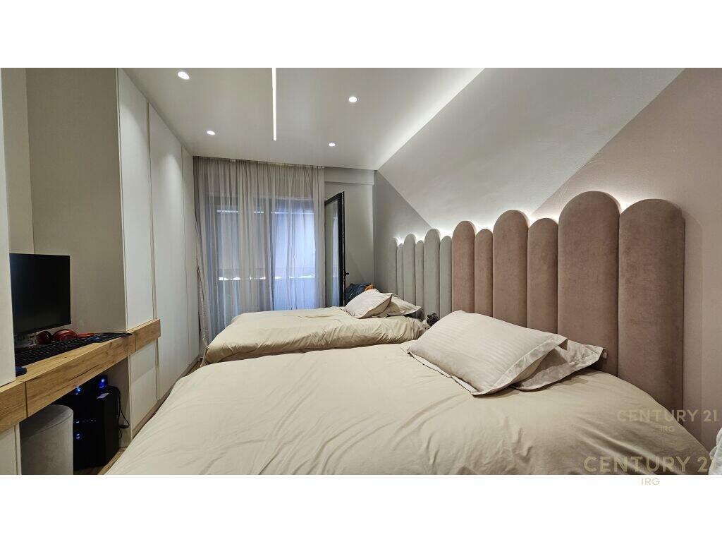 For sale – Apartment 2+1+2 with Parking Space, Residence “Oasis”, New Ring
