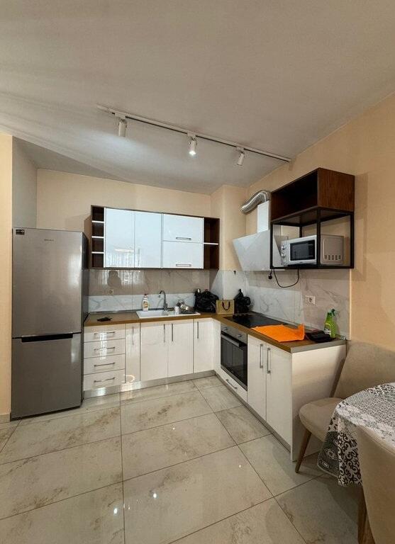 Tower Bridge 3, Appartamento 2+1 con Posto Auto in Affitto 600 € /Mese