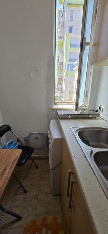Apartament 1+1 me qera 380 eu Stadiumi Dinamo