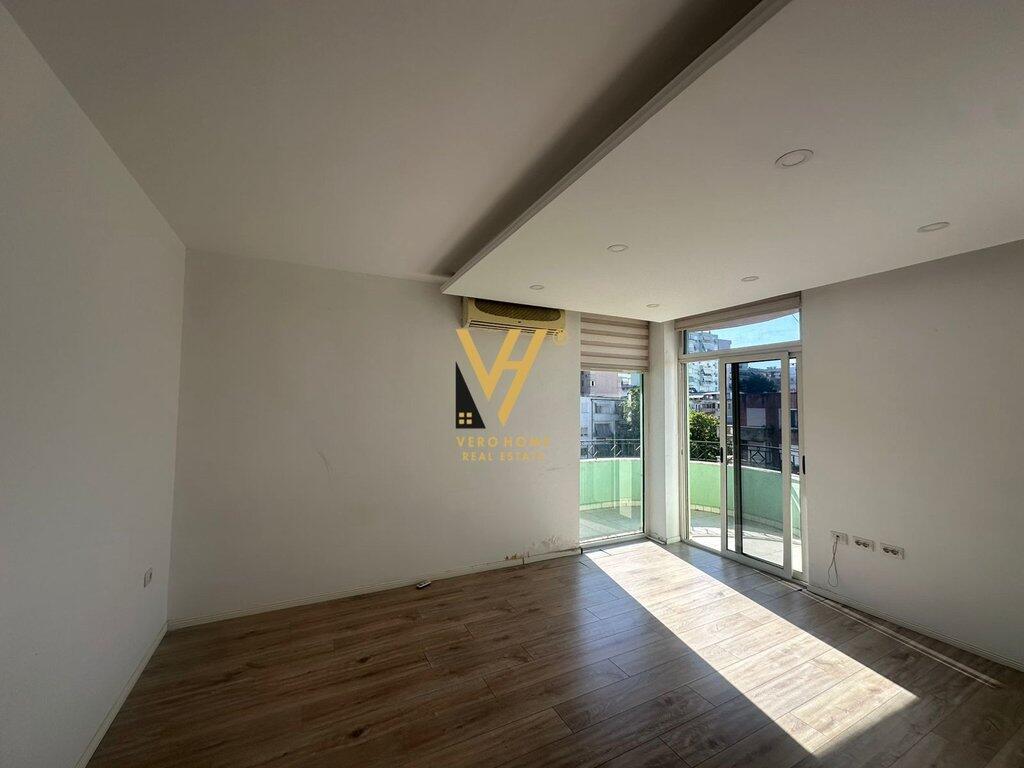 OFFICE 180 M2 FOR RENT AT WILLSON SQUARE 2,000 EURO