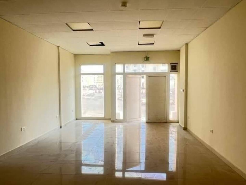 Dyqan Me Qera Tek Bulevardi Bajram Curri (ID BD21586) Tirane.