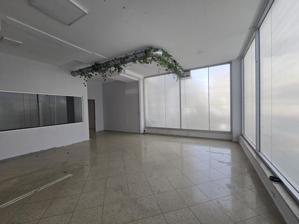 OCCASION Business Unit for Sale at Kodra e Diellit Street