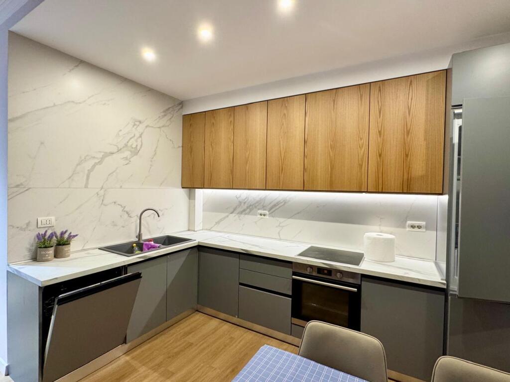 APARTMENT 2+1+2+PARKING FOR RENT Green City