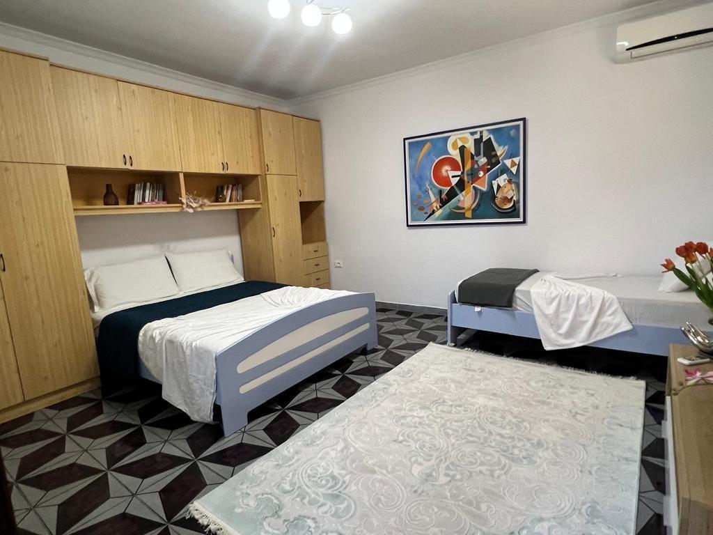 Affittasi appartamento 1+1, primo piano – Ali Demi 400 € /Mese