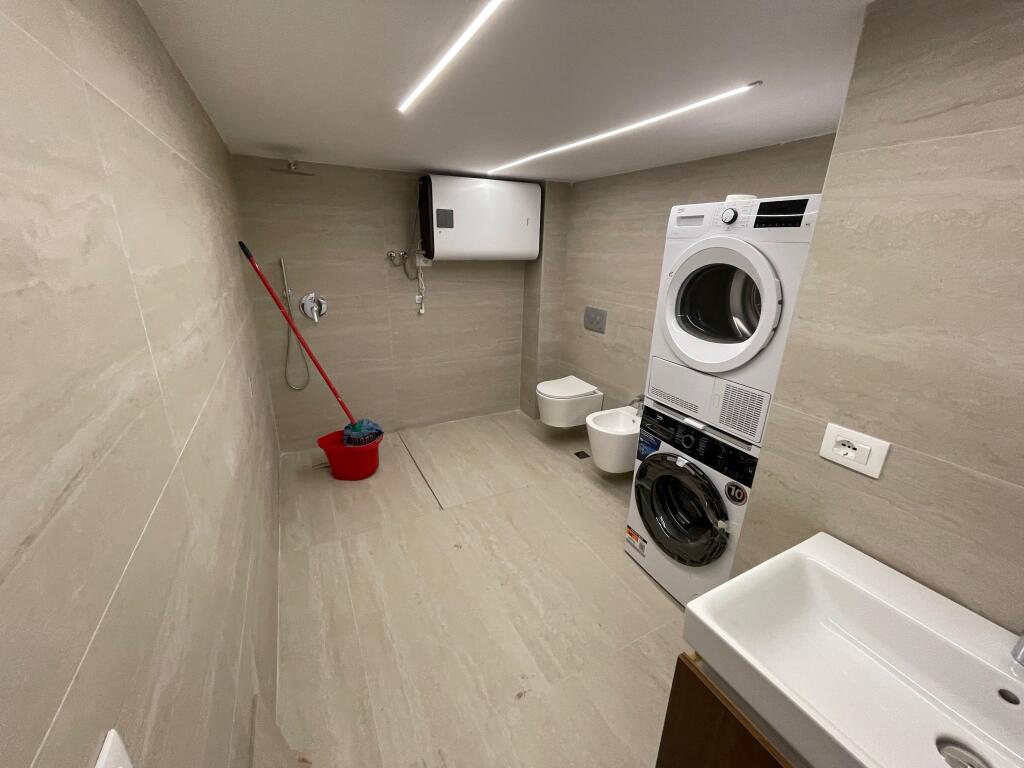 DUPLEX PER SHITJE TE KOMPLEKSI GOLDEN PARK 3 , TIRANE 2+1 SUPER OPSION