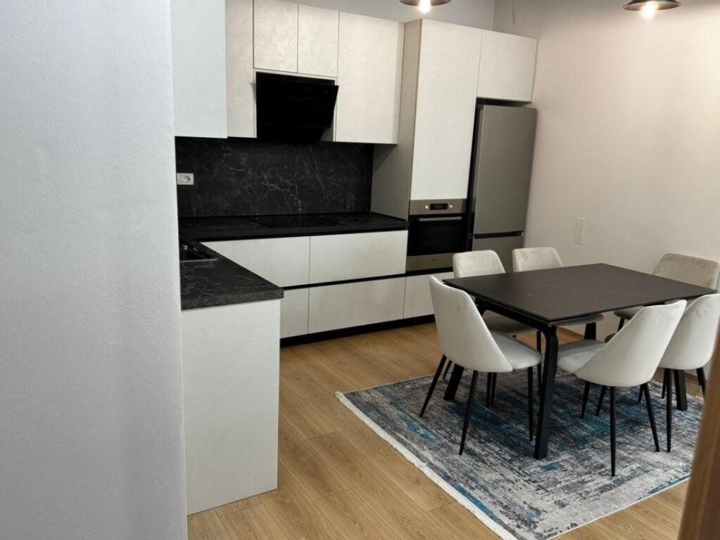 APARTAMENT ME QERA 2+1+POST PARKIM DON BOSKO 750 EURO