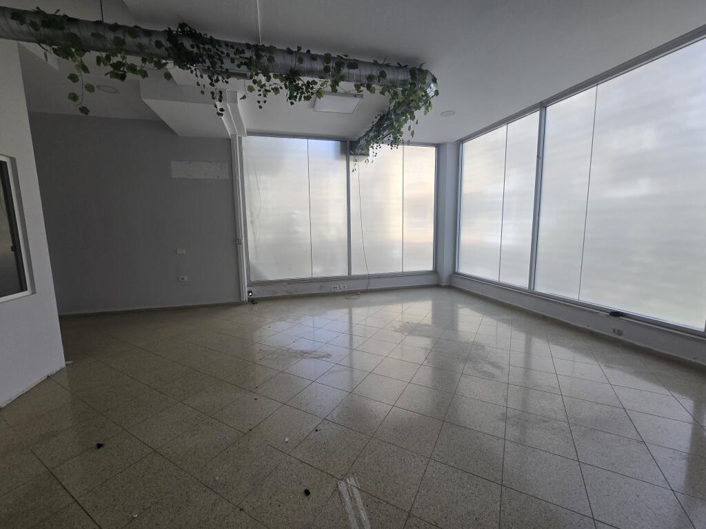 OCCASION Business Unit for Sale at Kodra e Diellit Street
